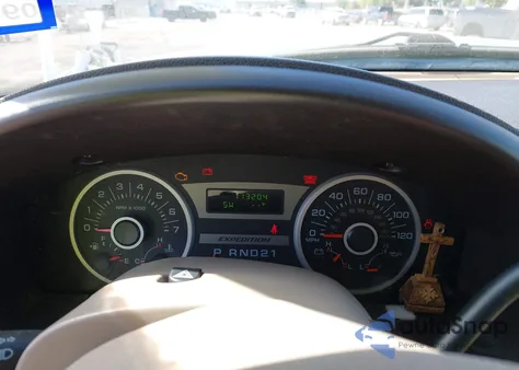 2005 Ford Expedition Eddie Bauer/King Ranch z USA, uszkodzony, nr VIN 1FMPU17515LA02416